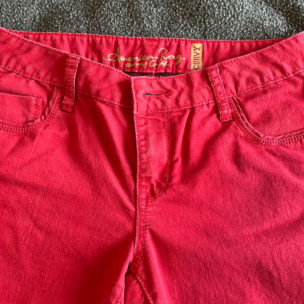 Red skinny pants
